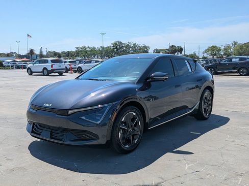Certified 2025 Kia EV6 Wind RWD image 4