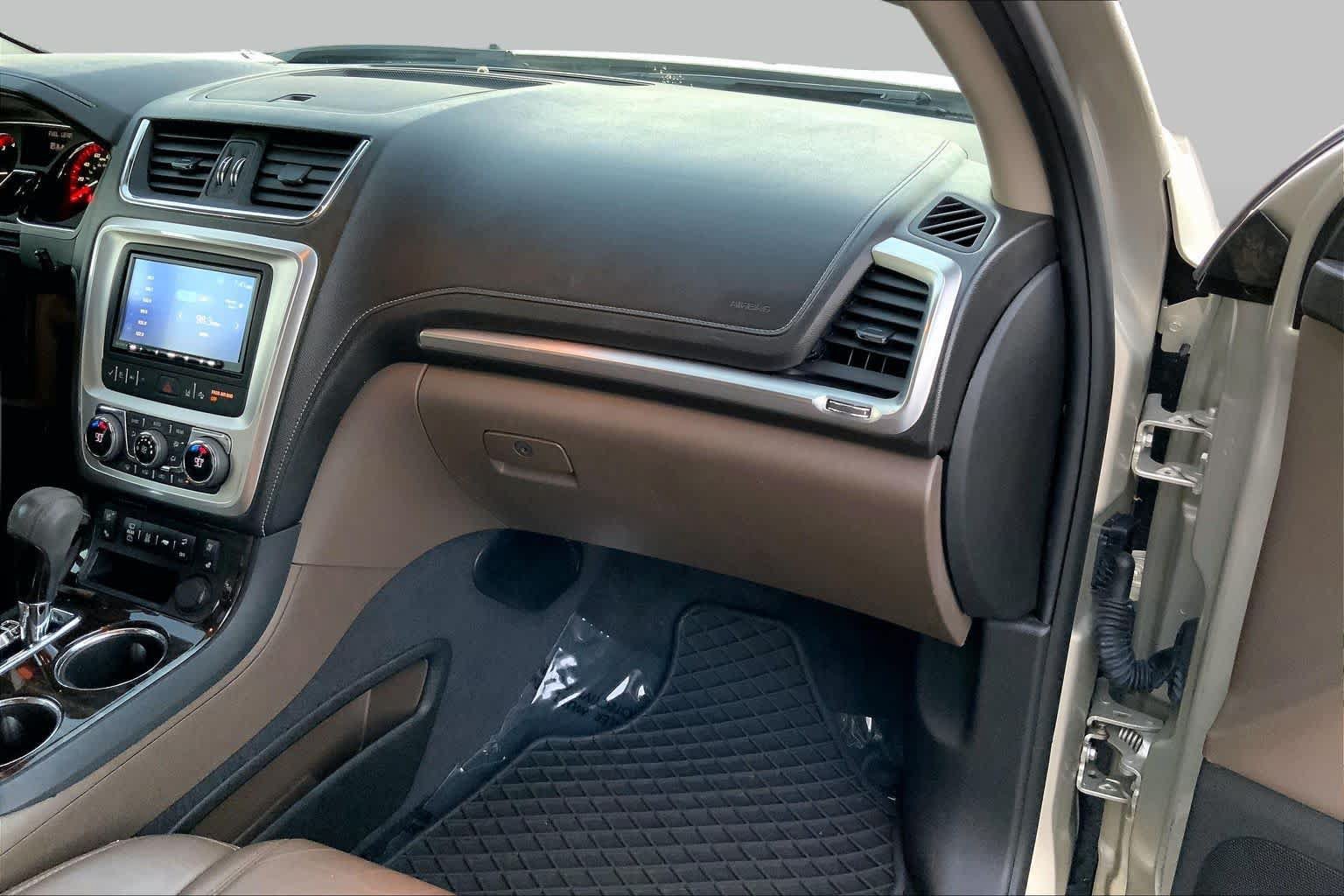 Used 2014 GMC Acadia SLT FWD image 16