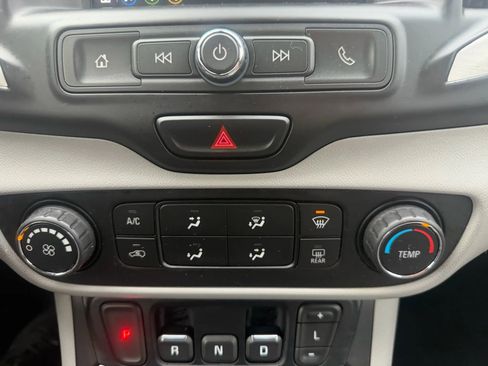 Used 2018 GMC Terrain SLE image 26