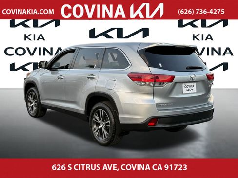 Used 2019 Toyota Highlander LE image 6