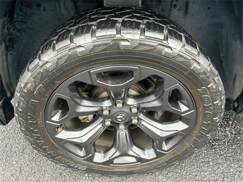 Used 2020 RAM 1500 Limited w/ Black Appearance Package image 17