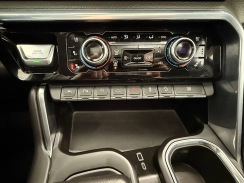 Used 2022 GMC Sierra 1500 Denali image 41