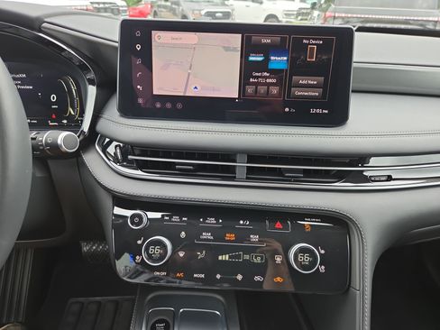 Used 2026 INFINITI QX60 Luxe FWD image 13