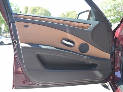 Used 2009 BMW 535i xDrive Sedan AWD/4WD image 23