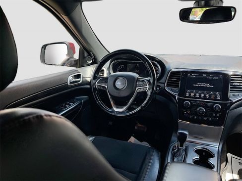 Used 2022 Jeep Grand Cherokee Laredo X image 21