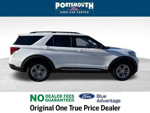 Used 2022 Ford Explorer XLT w/ Equipment Group 202A image 6