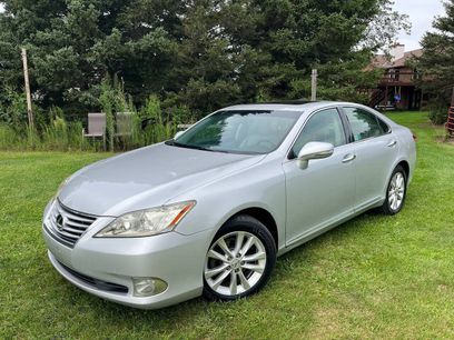 Used 2010 Lexus ES 350 w/ Preferred Accessory Package