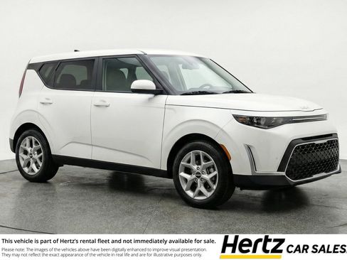 Used 2025 Kia Soul LX w/ LX Technology Package image 1