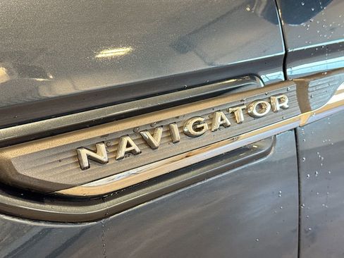 Used 2022 Lincoln Navigator Reserve AWD/4WD image 22