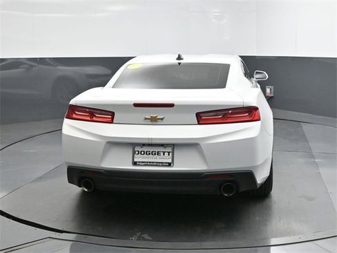 Used 2016 Chevrolet Camaro LT image 8