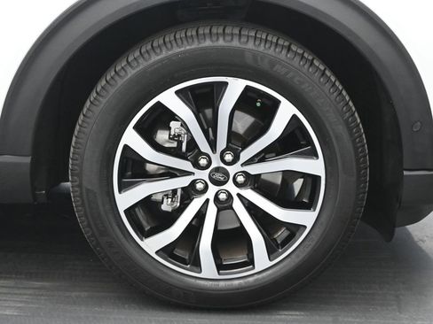 Used 2020 Ford Explorer ST w/ Premium Technology Package image 27