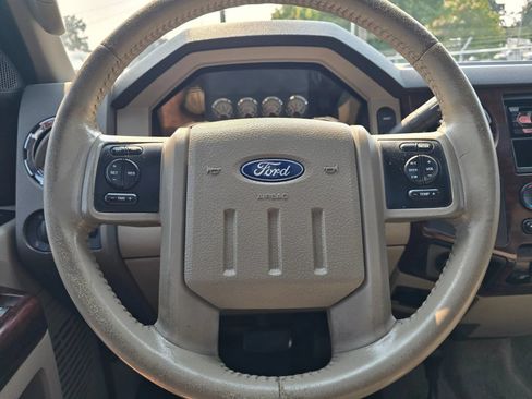Used 2008 Ford F450 Lariat AWD/4WD image 21