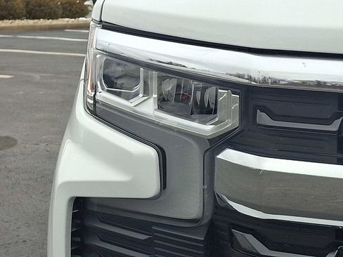 Used 2022 Chevrolet Silverado 1500 LT image 9