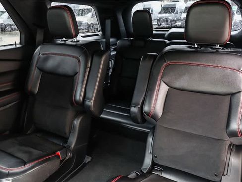 Used 2022 Ford Explorer ST-Line image 19