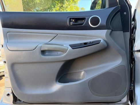 Used 2014 Toyota Tacoma 4x4 Access Cab V6 image 20