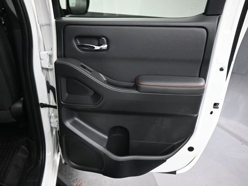 Used 2022 Nissan Frontier PRO-4X w/ Off-Road Protection Package image 37