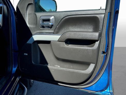 Used 2018 Chevrolet Silverado 1500 LT w/ All Star Edition image 16