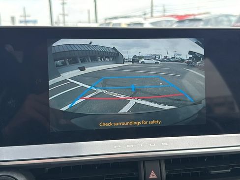 Used 2024 Toyota Prius XLE FWD image 28