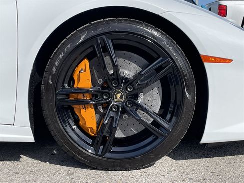 Used 2015 Lamborghini Huracan LP 610-4 AWD/4WD image 44