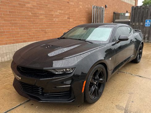 Used 2019 Chevrolet Camaro SS RWD image 3