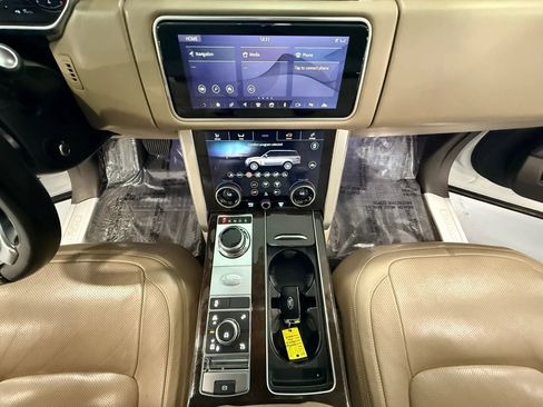 Used 2018 Land Rover Range Rover HSE image 26