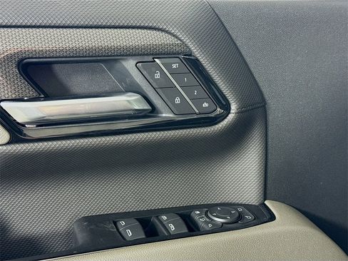 New 2026 Chevrolet Silverado 2500 ZR2 image 13