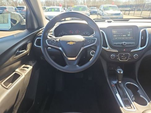 Used 2018 Chevrolet Equinox LT image 13