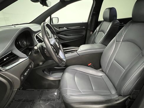 Used 2024 Buick Enclave Premium image 21
