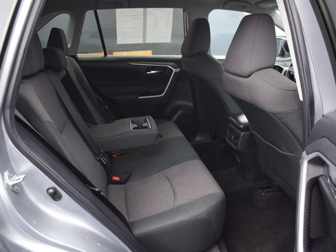Used 2024 Toyota RAV4 XLE FWD image 11
