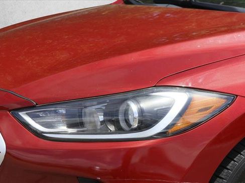 Used 2017 Hyundai Elantra SE FWD image 10