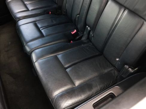 Used 2016 Lincoln Navigator Select RWD image 13