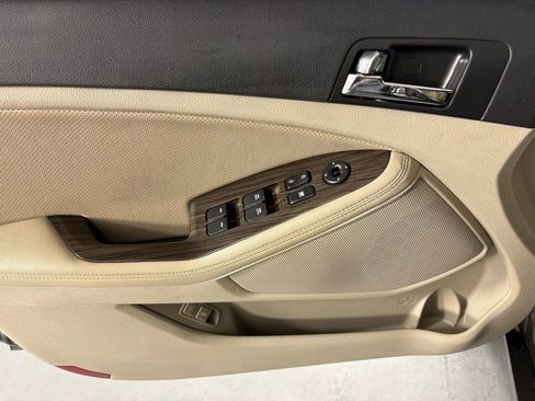Used 2013 Kia Optima EX image 17