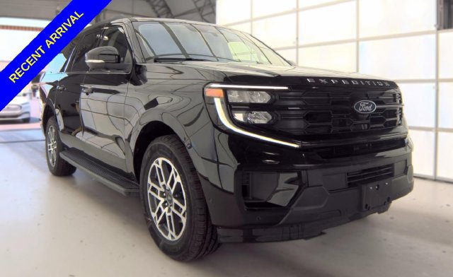 Used 2025 Ford Expedition Max Active AWD/4WD image 15