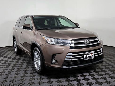 Used 2018 Toyota Highlander Limited image 5