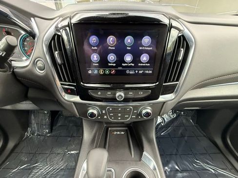 Used 2023 Chevrolet Traverse RS FWD image 28