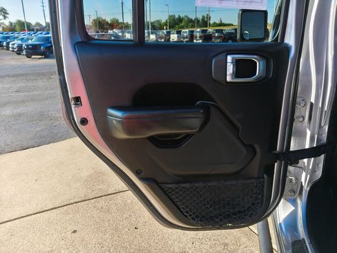 Used 2019 Jeep Wrangler Unlimited Sport w/ Cold Weather Group AWD/4WD image 24