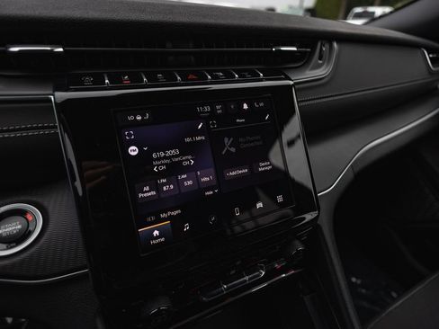 New 2025 Jeep Grand Cherokee Laredo X w/ Luxury Tech Group I AWD/4WD image 14