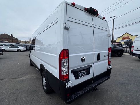 Used 2025 RAM ProMaster 3500 w/ Crew Van Package image 5
