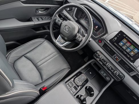 Used 2025 Honda Pilot Elite image 9