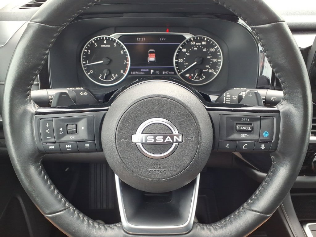 Used 2023 Nissan Pathfinder SL FWD image 14
