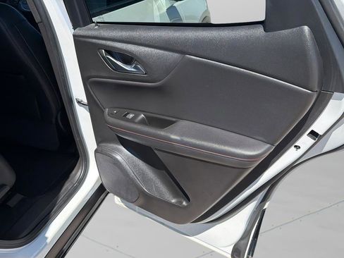 Used 2022 Chevrolet Blazer RS w/ Enhanced Convenience Package FWD image 11