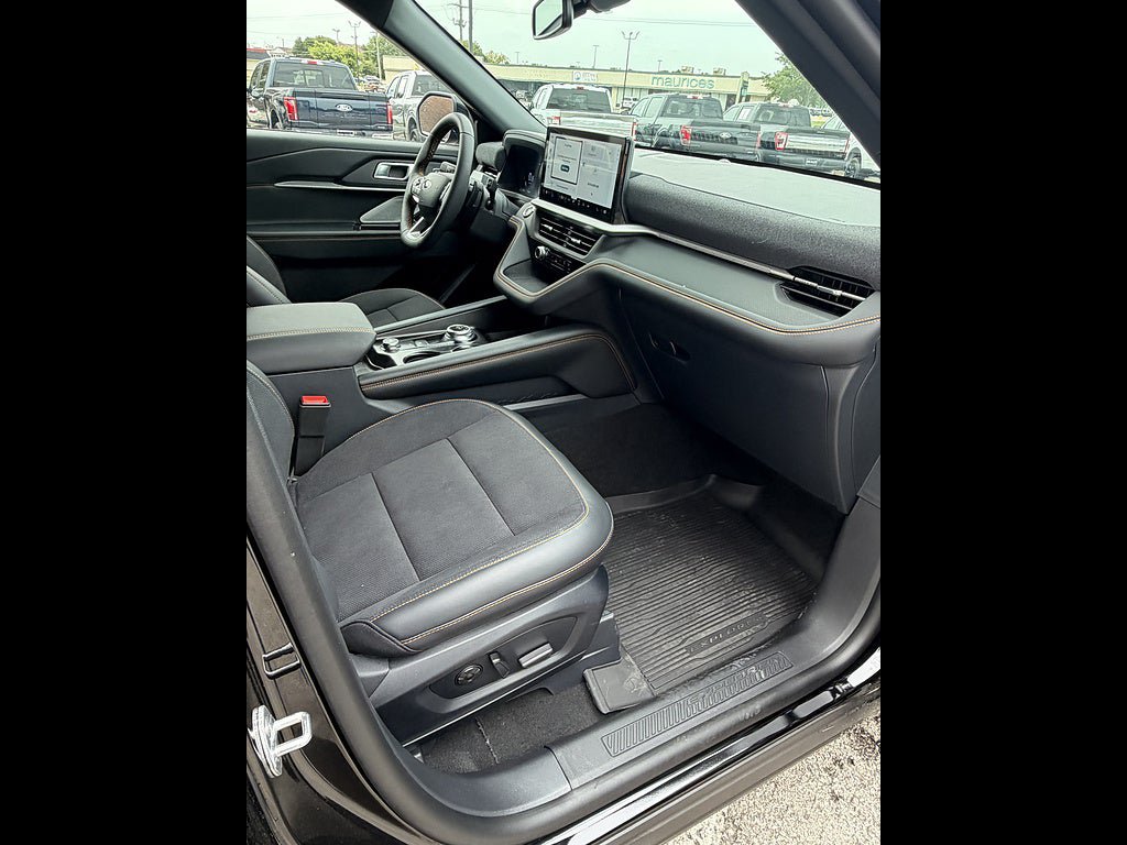 Used 2026 Ford Explorer Tremor w/ Tremor Ultimate Package AWD/4WD image 15