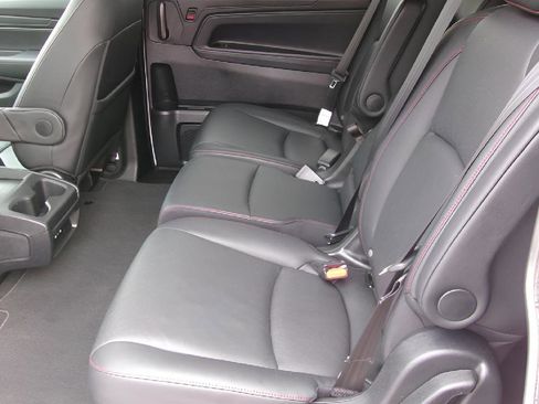 Used 2025 Honda Odyssey Sport-L image 9