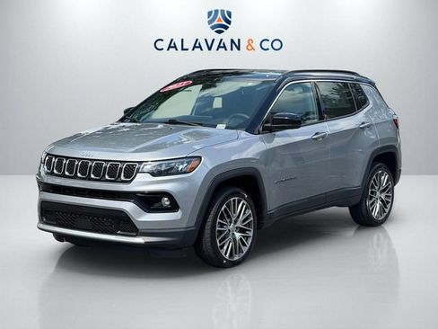 Used 2023 Jeep Compass Limited w/ Elite Group AWD/4WD image 3