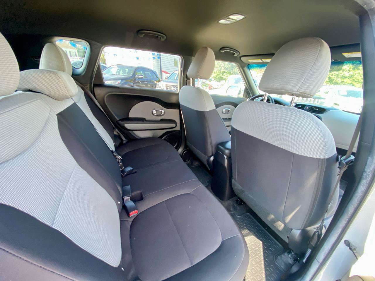 Used 2015 Kia Soul FWD image 10