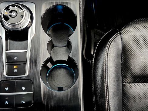 Used 2020 Ford Escape Titanium image 36