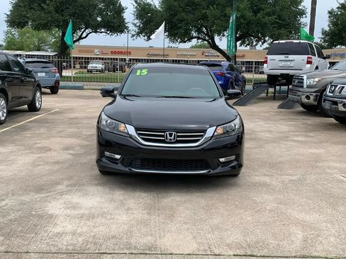 Used 2015 Honda Accord EX image 2