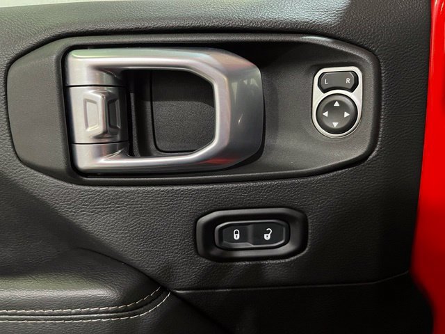 Used 2022 Jeep Wrangler Unlimited Sahara w/ Cold Weather Group AWD/4WD image 15