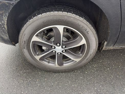 Used 2022 Buick Enclave Essence w/ Experience Buick Package image 9