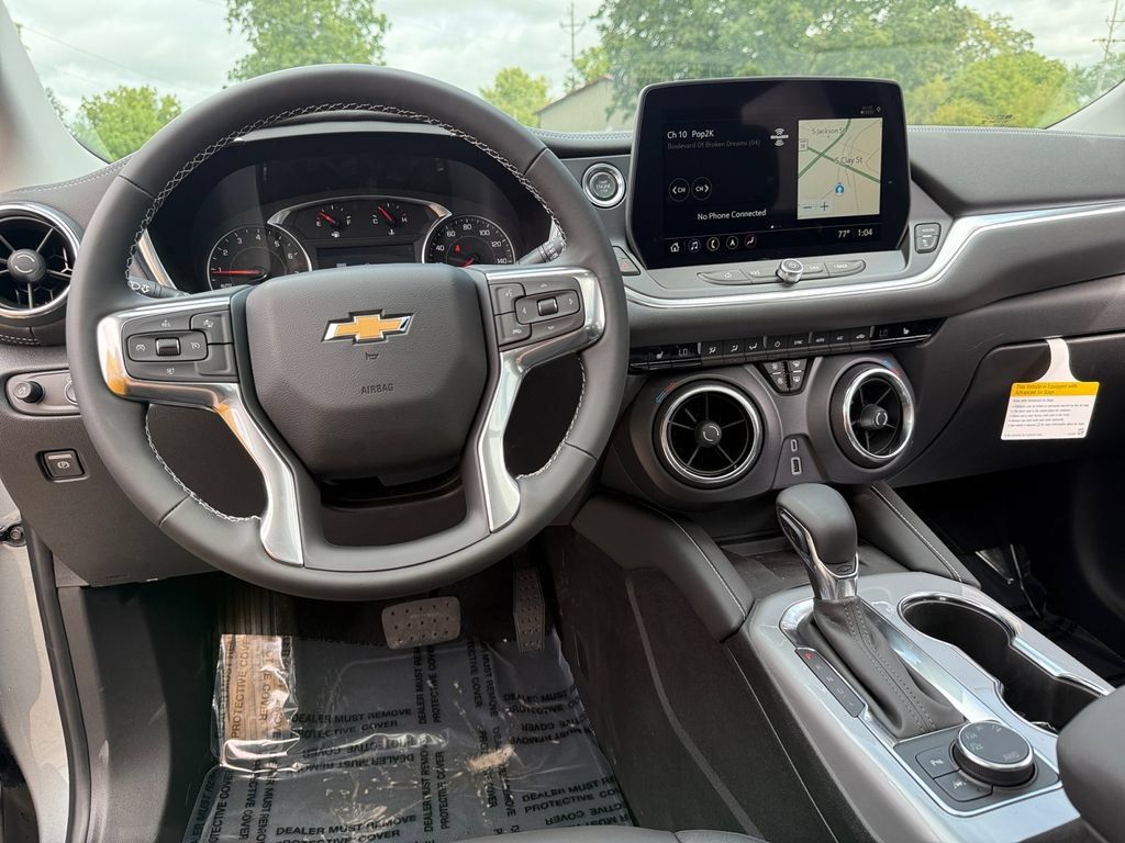 New 2026 Chevrolet Blazer LT w/ Sound & Technology Package AWD/4WD image 17
